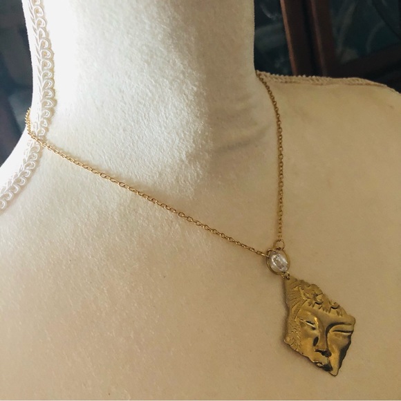 Vintage recycled abstract face pendant on chain necklace - Picture 4 of 10